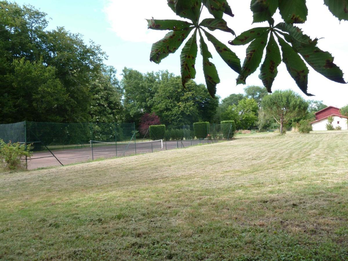 Chateau Rosemont - Grande Maison Familiale Campagne Dans Le Medoc Avec Piscine Et Tennis A 15 Mn Bordeaux Labarde Dış mekan fotoğraf